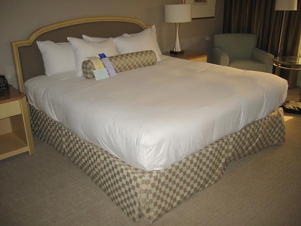 LAX　Hilton　Bed