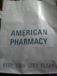 アメリカンファーマシーの紙袋