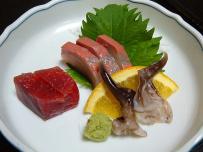 寿司満のお料理鯛のアラ煮他
