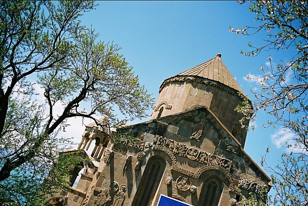 アクダマルの修道院